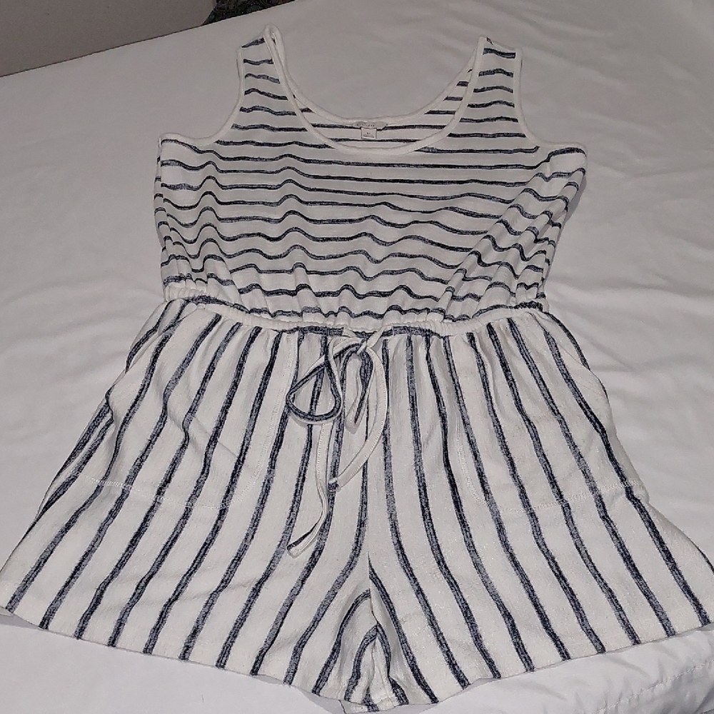 C  EST 1946 Striped White Romper Size M .ELASTIC Waist With Tie .
